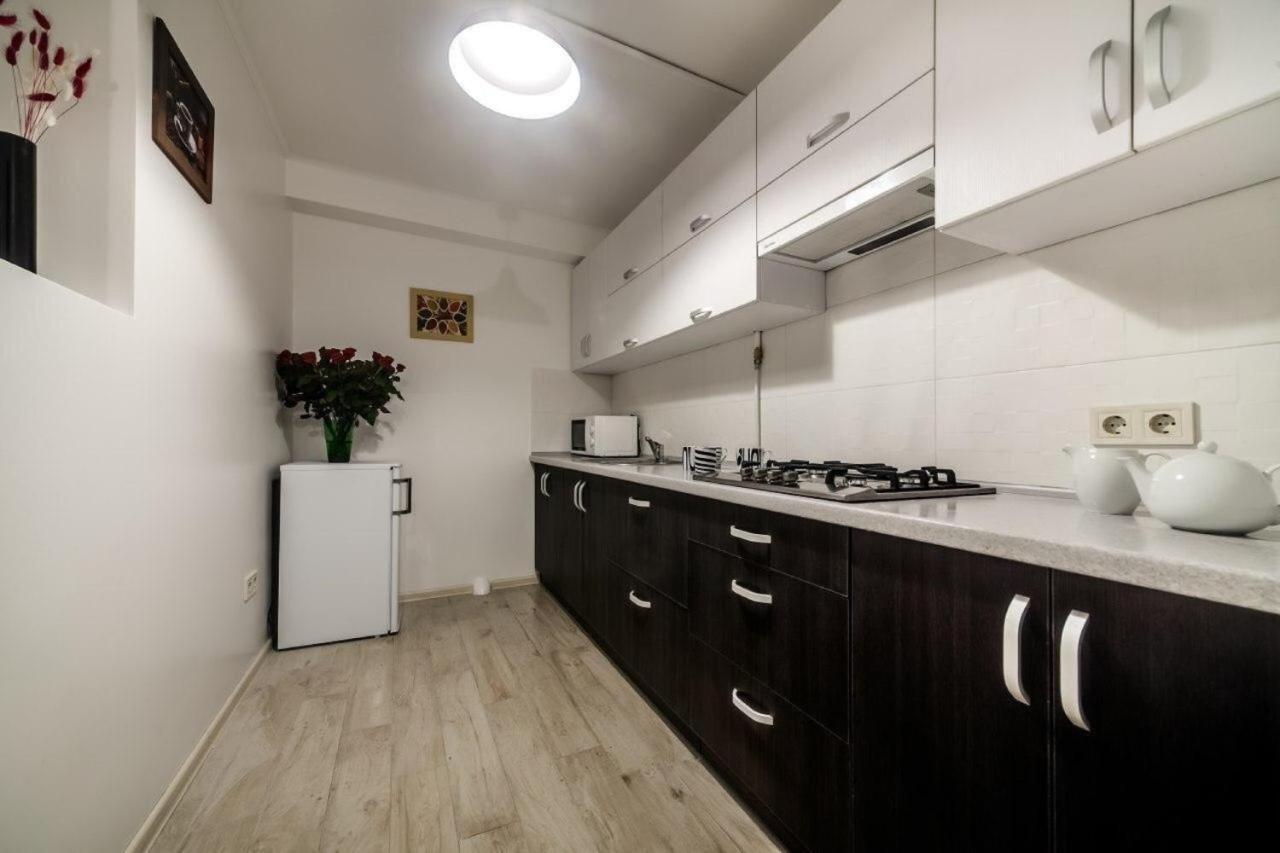 Apartments In Rynok Square Lviv Bagian luar foto